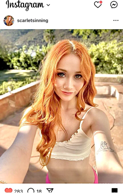 #Scarlet Skies sexy sultry selfie swoon you, sister.  #MagickerMike you can have my whole heart. Cuz that’s what I C in you. Lucky those you enjoy. 💜 I adore you.