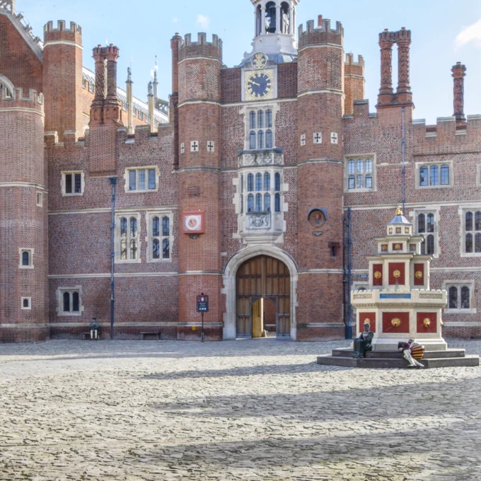a wine fountain in base court of Hampton Court Palace