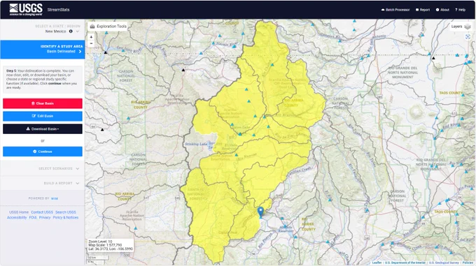 A leaf shaped watershed with water flowing southeast
