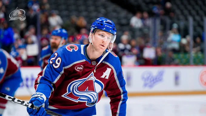 Nathan MacKinnon during warmups