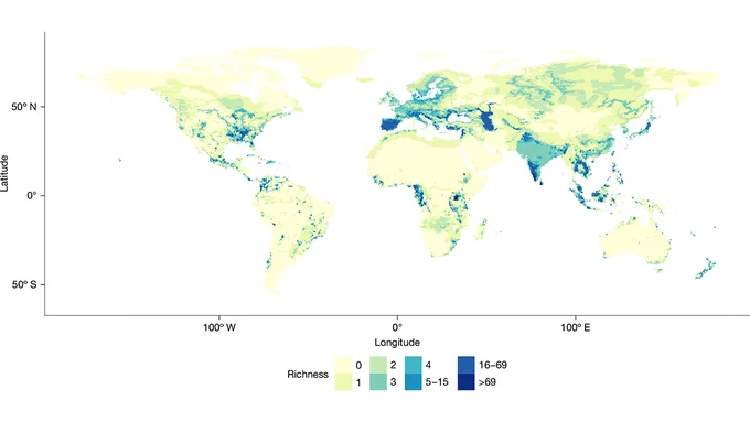 This is figure 3, which shows the absolute richness of threatened freshwater species. 