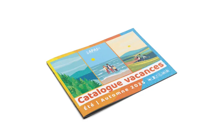 Mockup du catalogue vacances sur fond blanc