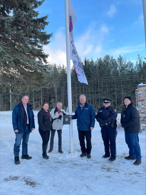Mayor, Deputy Mayor, OPP, and crime stoppers representatives during the crime stoppers flag raising