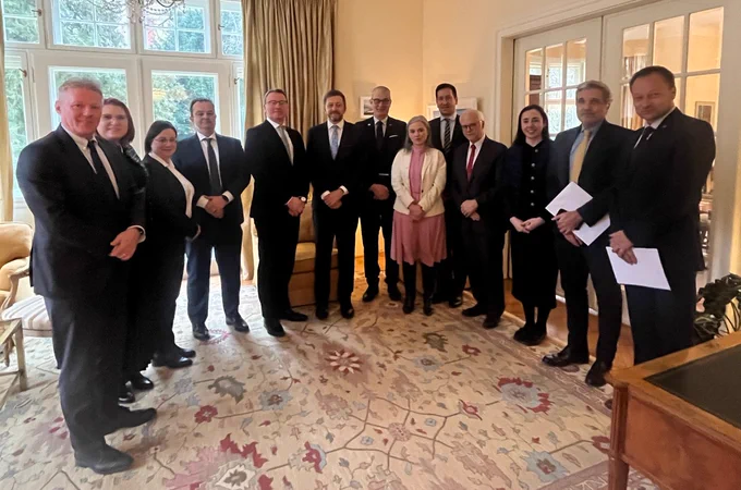 Ambassador Gibbons with Interior Minister Rakušan and colleagues.