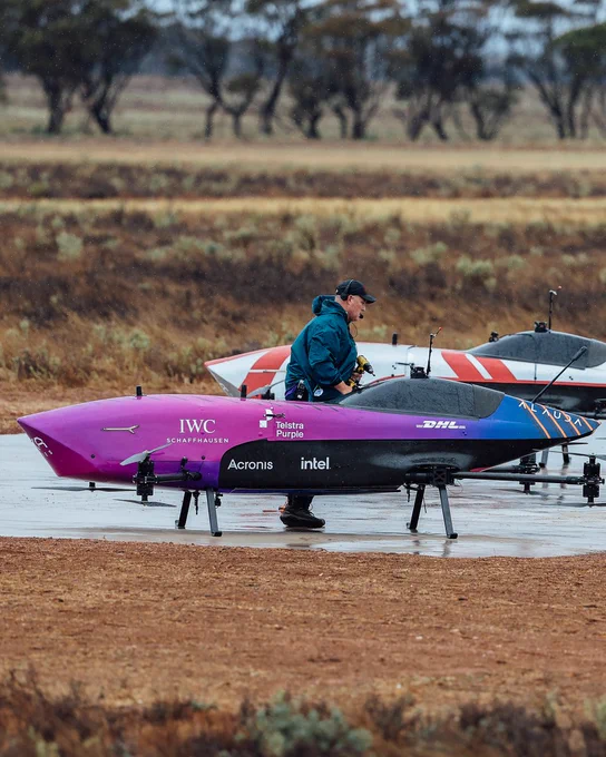 Jim Kira around the Airspeeder Mk3 running final check before the race start. 