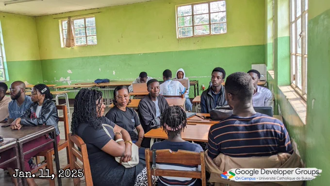 Les #mentorsgdgocucb de la team #webgdgocucb, dans une rencontre en présentiel pour discuter du programme #RoadToMentor