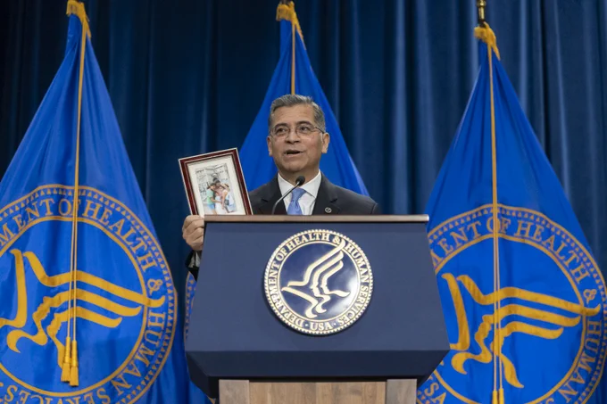 Secretary's portrait ceremony