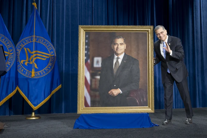 Secretary's portrait ceremony