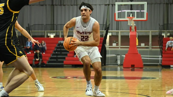 Rome Delgado-Gonzalez driving to the hoop
