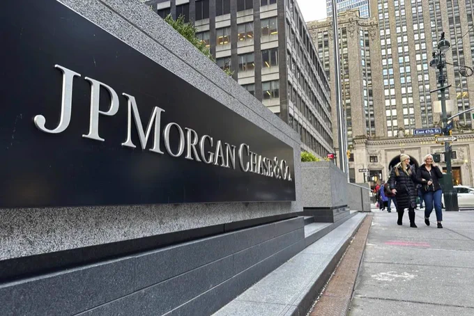 FILE - Pedestrians approach JP Morgan Chase headquarters, Wednesday, Dec. 29, 2023, in New York. (AP Photo/Peter Morgan, File) · Associated Press · ASSOCIATED PRESS

https://finance.yahoo.com/news/jpmorgans-net-income-jumps-50-120613479.html