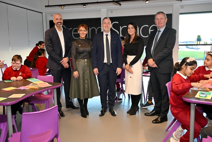 A picture of Regional Lead Microsoft, Northern Ireland, Nigel Cunningham, Vice Principal, Clifton Special School, Brenda Mullan, Education Minister, Paul Givan, Vice  Principal, St Colman's College, Helen Doherty, Chief Executive Education Authority, Richard Pengelly.   