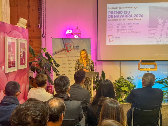 La consejera Fanlo realiza el acto de apertura al premio CIO de Navarra 2024