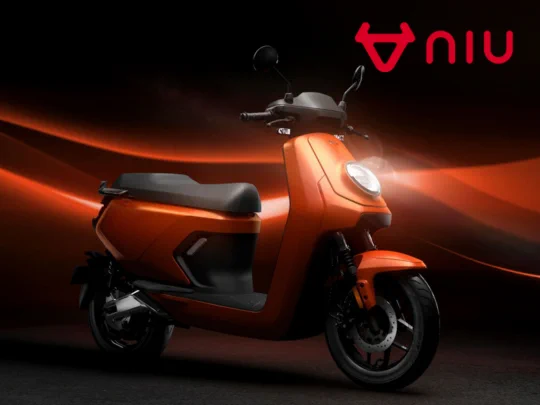 Elektroroller NIU MQi GT 100: Dein umweltfreundlicher City-Partner! 🛵 🍃
Stilvoll, smart und völlig emissionsfrei – perfekt für die Stadt! 
Weitere Infos findest du auf unserer Website: https://e-performance.ch/de/elektroroller/niu/mqi_gt/


#ePerformance #Elektromobilität #Schweiz #Nachhaltigkeit #UrbanMobility #ElektroRoller #Umweltfreundlich #GreenCity #SmartCity #NIU