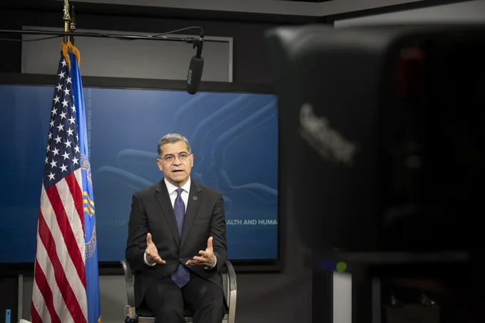 Secretary in studio