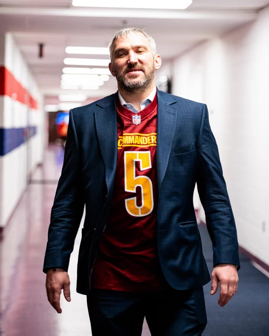 Alex Ovechkin arriving to tonight's game in a Jayden Daniels jersey. 