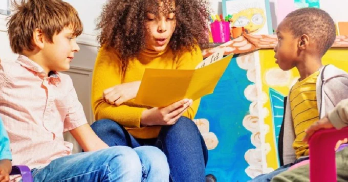 An exciting experience for families, offering a fun way to entertain your under 5s at your local library. Enjoy free activities and have fun enjoying stories together.