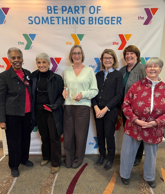 LWVSTL leaders accept award.