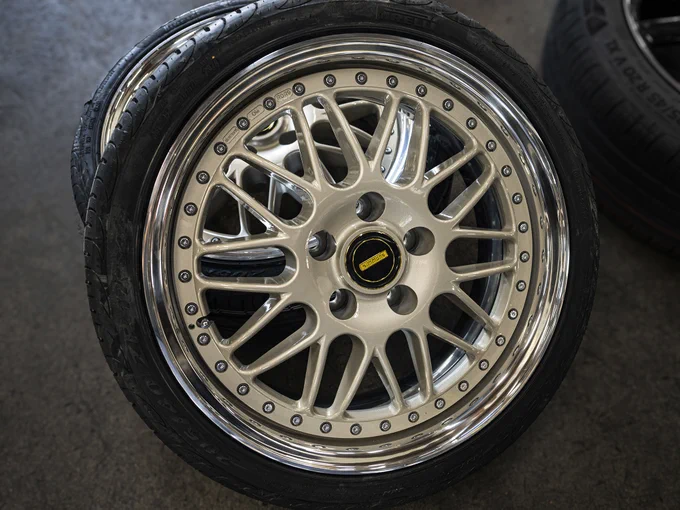 Custom colour Simmons OMs 👌

📞 Call (02) 8577 8577
🏢 Visit 860-868 Princes Hwy, Tempe NSW 2044
👨💻 Shop www.tempetyres.com.au
💰 We accept Zip Money, AfterPay, OpenPay, PayPal.

#customwheels #customrims #sydney #australia #wheelsandtyres #customised #rev #tough #oms #original #simmonswheels #simmonsaustralia #tempetyres 
