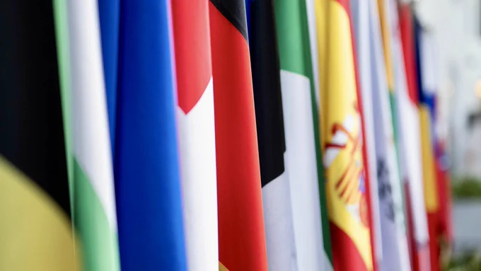 Fahnen im Foyer von Europol.