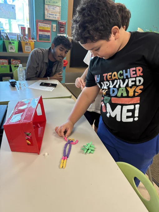Recreating the how The Res Tails projected bombers.