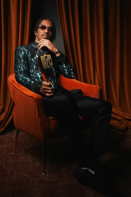Portrait of Jayden Daniels at NFL Honors. 