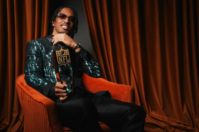 Portrait of Jayden Daniels at NFL Honors. 