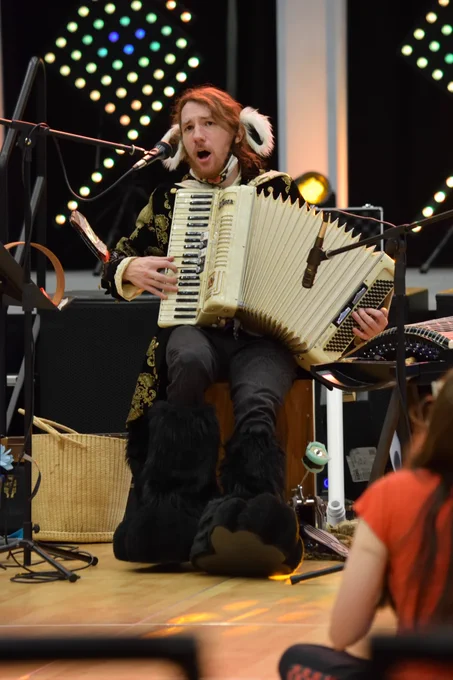 Musical performer on stage at Eufuria.