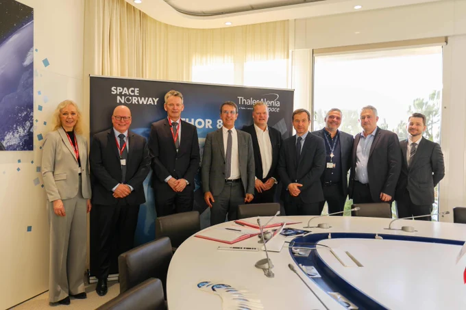 Executives from Space Norway and Thales Alenia Space gather to celebrate the signing of the THOR 8 satellite contract. From left: Oddveig Tretterud, Project Director, Space Segment, Space Norway, Svein Olav Munkeby, Chairman of the Board, Space Norway, Morten Tengs, CEO, Space Norway, Hervé Derrey, CEO, Thales Alenia Space, Robert Carpenter, VP Marketing & Sales, Europe & North America, Thales Alenia Space, Ulrich Lambert, Space Norway Account Manager, Thales Alenia Space, Patrick Cordier, THOR 8 Program Manager, Thales Alenia Space, Gilles Brocard, Telecommunications Bids Director, Thales Alenia Space, Sean McGrath, THOR 8 Contract Manager, Thales Alenia Space. (Image: Thales Alenia Space)
