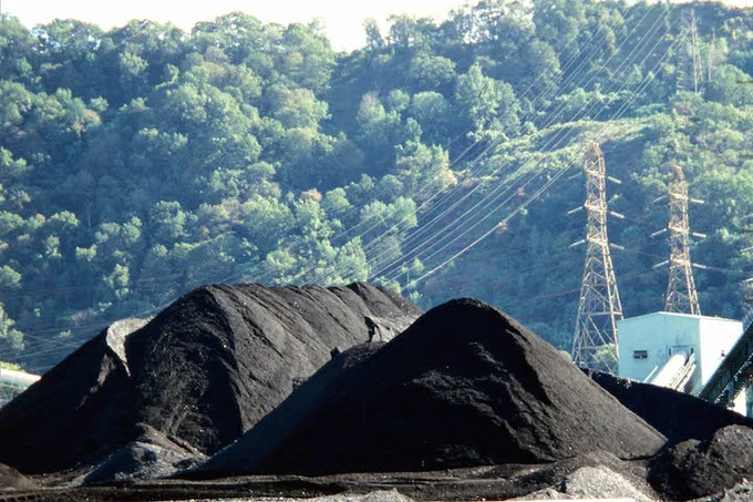 “Coal at Electric Generating Plant.” Discovery Education, https://app.discoveryeducation.com/learn/player/ae82969b-758b-4d17-813a-1ddef748d336.