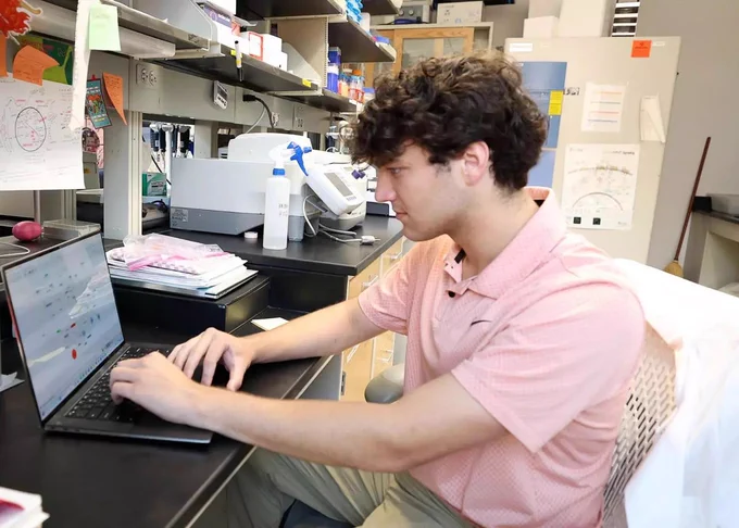 Graham Lenert is a third year biomedical engineer at the University of Virginia.