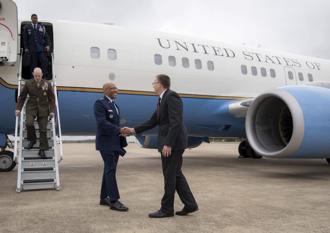 BCDC Director Tim Green welcomes the Chairman of the Joint Chief's of Staff to Aggieland.