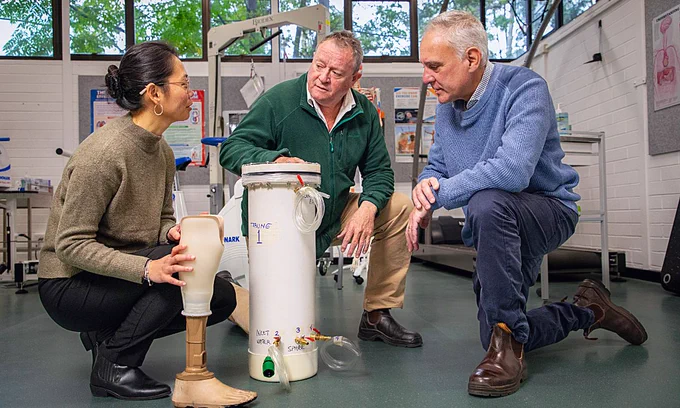Dr Dawn Wong Lit Wan, Associate Professor Noel Lythgo and Dr Dein Vindigni (left to right) from RMIT’s Digital Health Hub Rehabilitation Project with the PCAST system. 