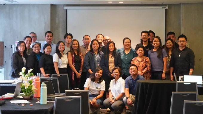 Oxfam Pilipinas and the Legal Rights and Natural Resources Center held its 2nd Just Transition Conversations on 13 February 2025 in Quezon City.
Partners, allies, networks, and national government agencies shared their insights on the proposed JET Bill as part of the push for a just energy transition.
#ClimateJustice