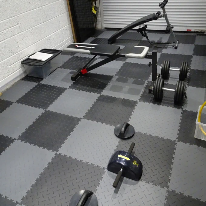 Interlocking tiles are perfect to add some colour to your fitness centre or home gym. The MotoLock tiles are tough enough for commercial fitness centres or in-house gyms. The MotoLock range is capable of taking heavy loads, withstanding heavy traffic, resistant to abrasion and impacts.