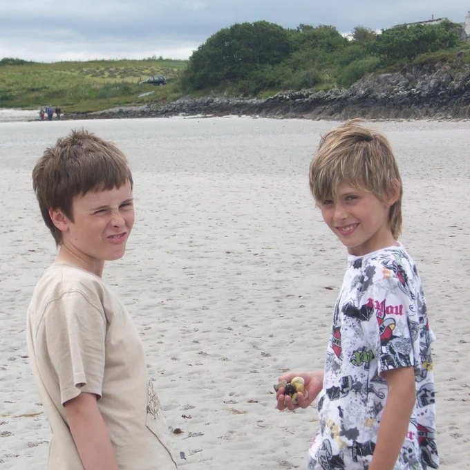 Leodhais (left) and Conor (right) at the beach together when they were younger. 