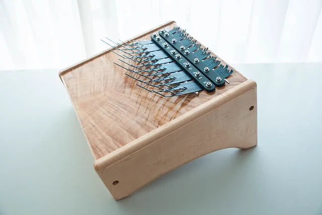 Mbira Mini by Felix Wood