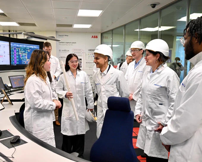 Mayor of London, Sir Sadiq Khan, and Cllr Claire Holland, Chair of London Councils, speaking to students at Imperial College London in their carbon capture lab.