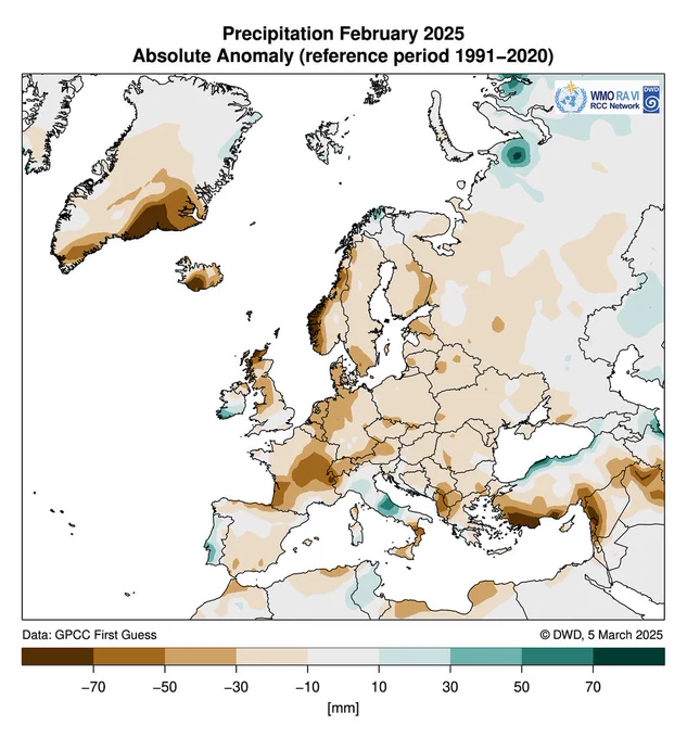 Europakarte der Abweichungen der Monatssumme des Niederschlags für Februar 2025 vom Klimamittel 1991-2020. Fast überall in Europa war der Februar trockener als normal. Ausnahmen waren  Südirland, Portugal, Mittelitalien. Auch die türkische Schwarzmeerküste war niederschlagsreich, der östliche Mittelmeerraum dagegen extrem trocken.