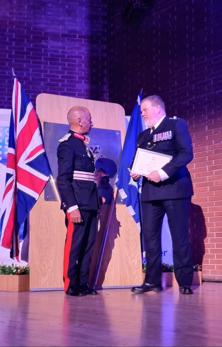 Lord Lieutenant of London Sir Ken Olisa OBE praised & recognised outstanding youth volunteering & dedicated service, presenting awards & certificates. Here he is presenting certificate to inspirational Cadet Coordinator PC Jon from Bromley. Congratulations everyone awarded & nominated! 