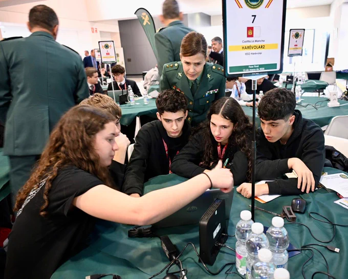 Equipo de la fase final de la sexta edición de la National Cyber League de la Guardia Civil.