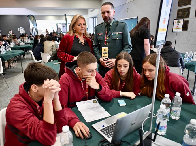Equipo de la fase final de la sexta edición de la National Cyber League de la Guardia Civil.