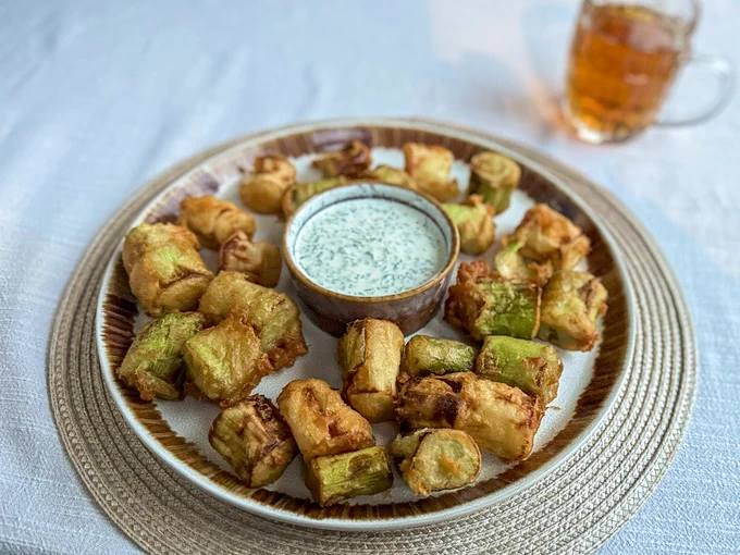 Beer battered leek chunks with creamy ranch dip