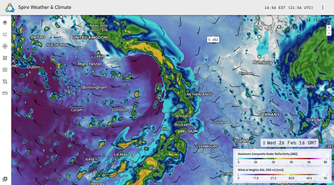 A snapshot of the High-Resolution Forecast map depicting winds at hub height, 100 m, and predicted radar reflectivity for the same highlighted time.