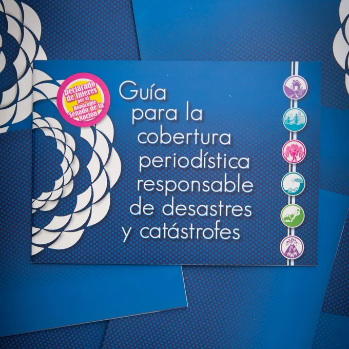 imagen donde se ve la tapa de un libro con un texto que dice Guía para la cobertura periodística responsable de desastres y catástrofes 