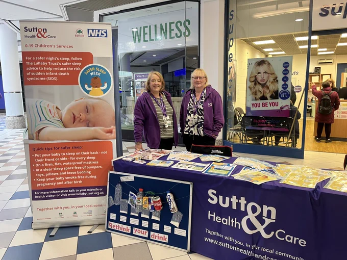 Health visiting team promoting safer sleep for babies