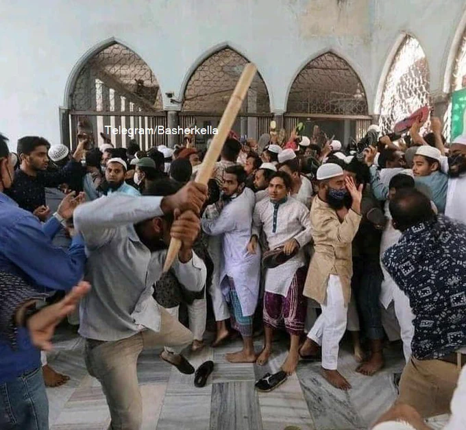 March 26, 2021 

Armed terrorists of the fallen Fascist League brutally attacked the worshippers who had come to offer Friday prayers at the National Mosque Baitul Mukarram, focusing on the visit of Gujarat's butcher Modi to Dhaka.

It is a rare incident in the history of the world that such a brutal attack was carried out on ordinary religious worshippers of one's own country to please the head of state of another country!

#26march2021
#GoBackModi
#AntiModiProtest