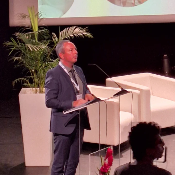 Lionel CALENGE, Director General of CHU de La Réunion, delivering his introductory speech