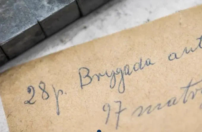 Close-up of a handwritten note on aged paper: "28p. Brygada ant 97 matr".  Ink is dark, script is cursive. #vintage #handwriting








