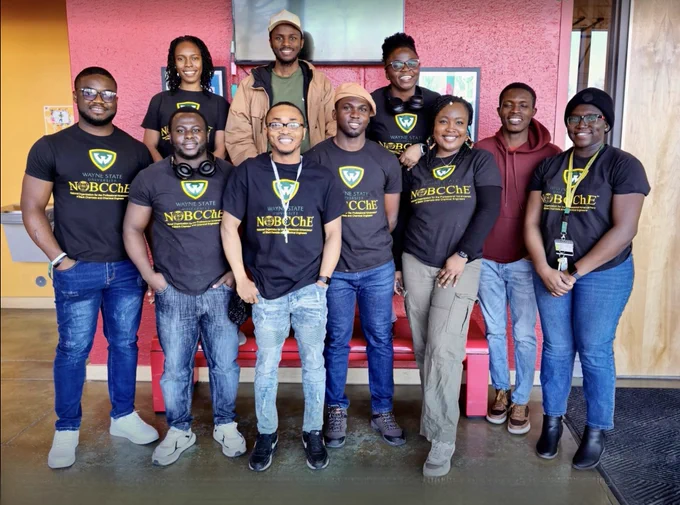 10 members of the WSU NIBCChE student group