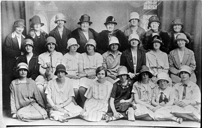 Black & White photograph of women of the Scottish Women's Rural Institute, Kilchattan Bay, Bute, 1929